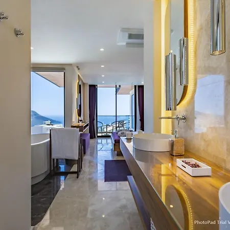 Villa Luxurious 3 Bed Located In Kasantalya Turkey With Private Pool And Gym *