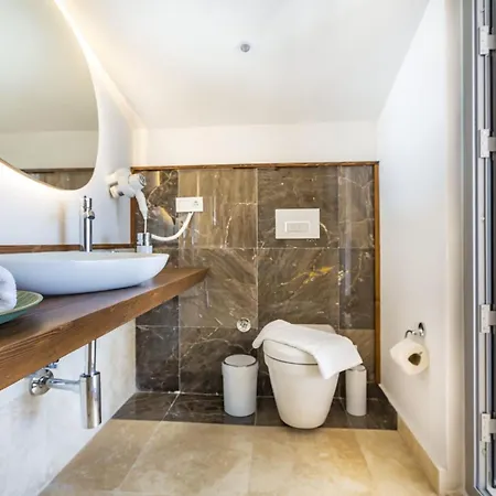Luxurious 3 Bed Located In Kasantalya Turkey With Private Pool And Gym Kalkan