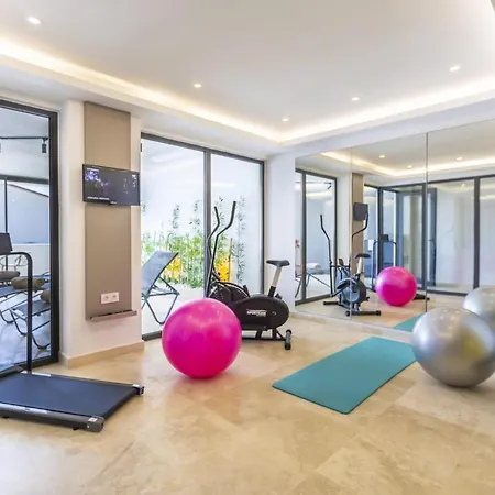 Villa Luxurious 3 Bed Located In Kasantalya Turkey With Private Pool And Gym *