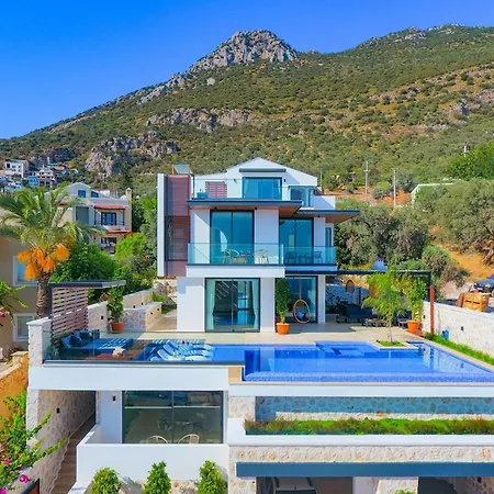 Luxurious 3 Bedroom In Breathtaking Kas, Turkey *
