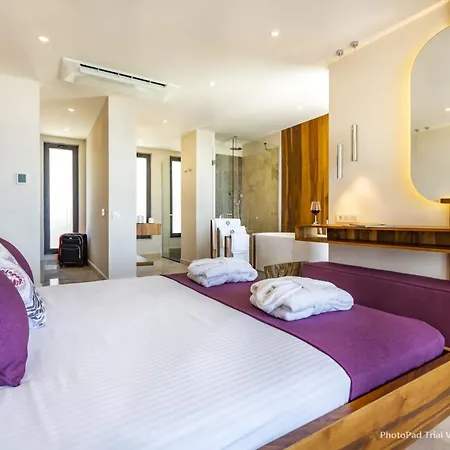 Villa Luxurious 3 Bed Located In Kasantalya Turkey With Private Pool And Gym *