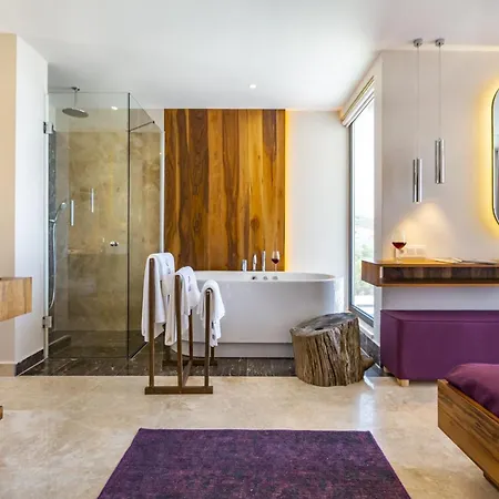 Luxurious 3 Bed Located In Kasantalya Turkey With Private Pool And Gym Villa