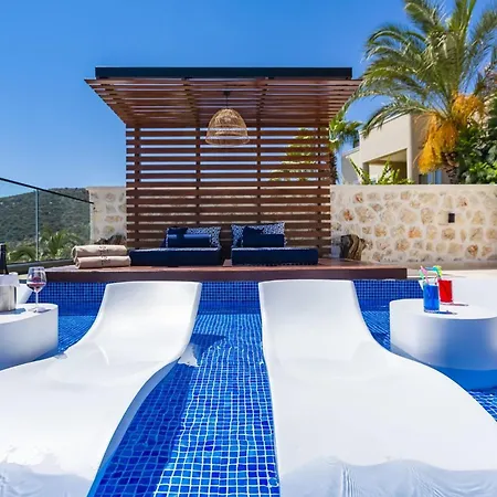 Villa Luxurious 3 Bed Located In Kasantalya Turkey With Private Pool And Gym *