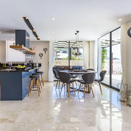 Villa Luxurious 3 Bed Located In Kasantalya Turkey With Private Pool And Gym