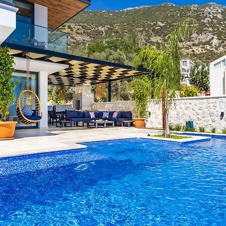 Villa Luxurious 3 Bed Located In Kasantalya Turkey With Private Pool And Gym *